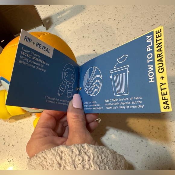 NWT Large and Small Super Chewer Rip and Reveal Toys - Picture 11 of 13